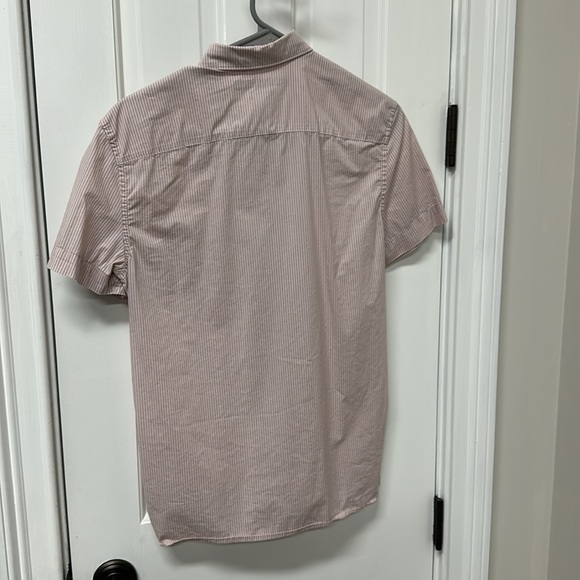 Perry Ellis Short Sleeve Button Up Shirt w/Pocket Pink - Picture 5 of 6